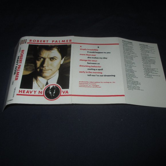 Robert Palmer - Heavy Nova on cassette (Capitol Records / EMI Records, 1988) - Picture 3 of 4